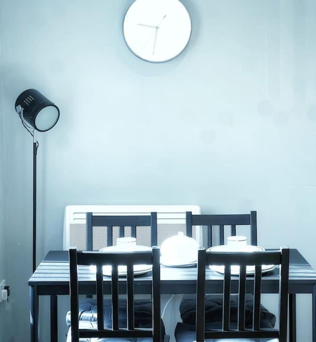 New Luxurious And Business Apt Swansea Exterior foto
