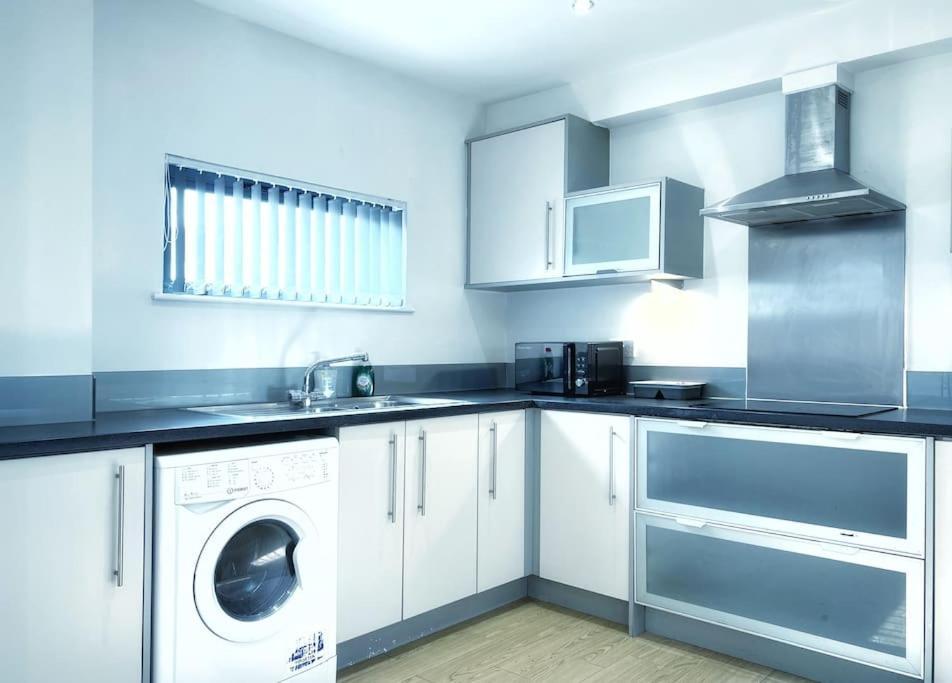 New Luxurious And Business Apt Swansea Exterior foto