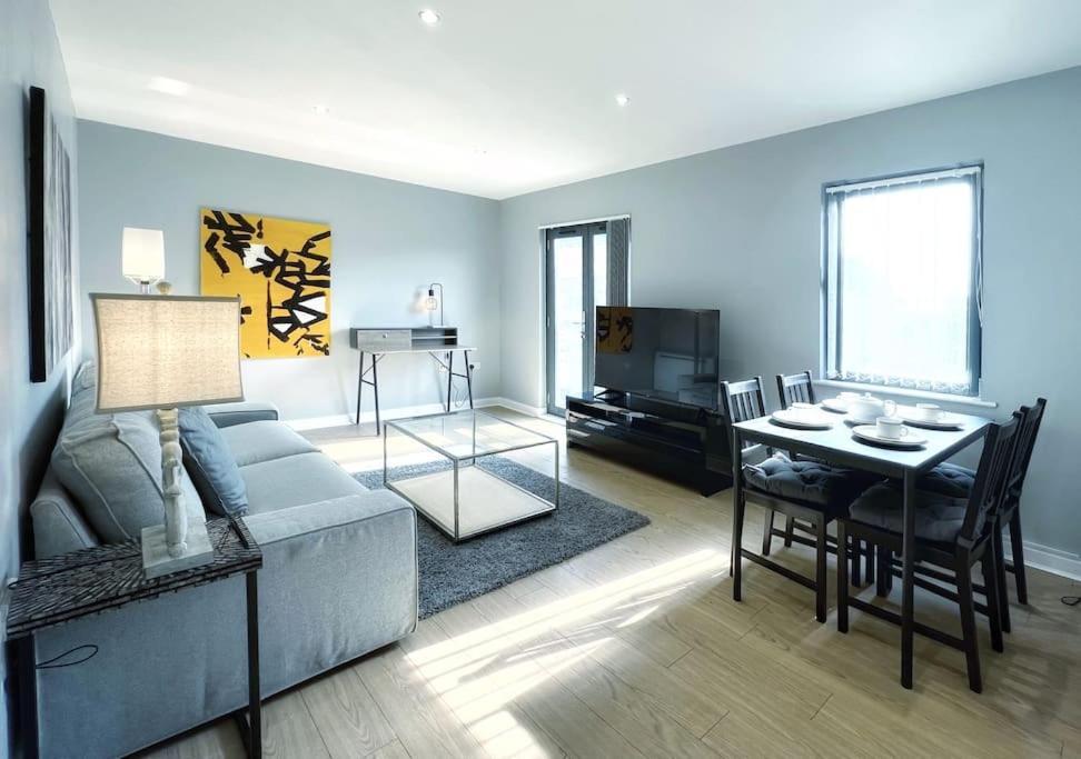 New Luxurious And Business Apt Swansea Exterior foto
