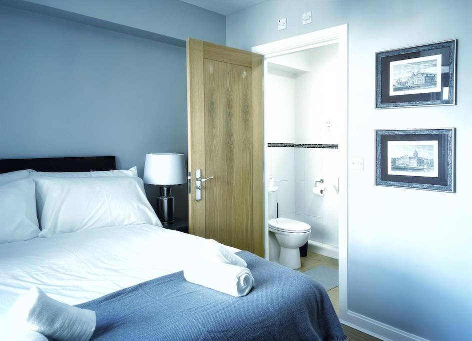 New Luxurious And Business Apt Swansea Exterior foto