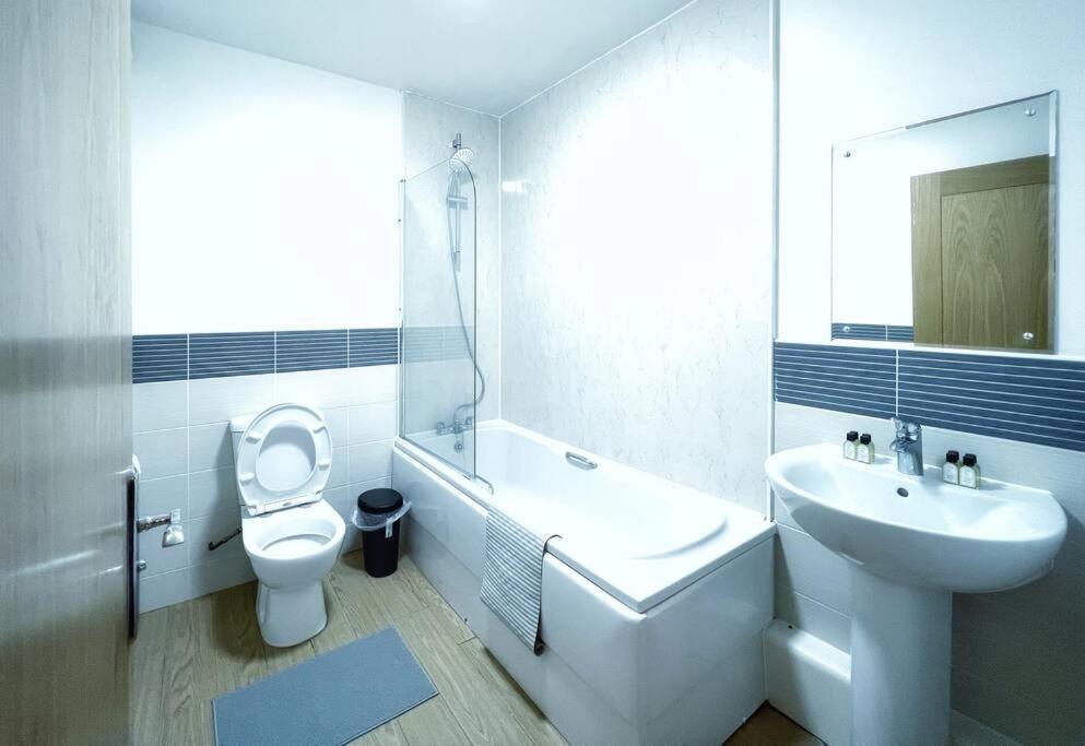 New Luxurious And Business Apt Swansea Exterior foto